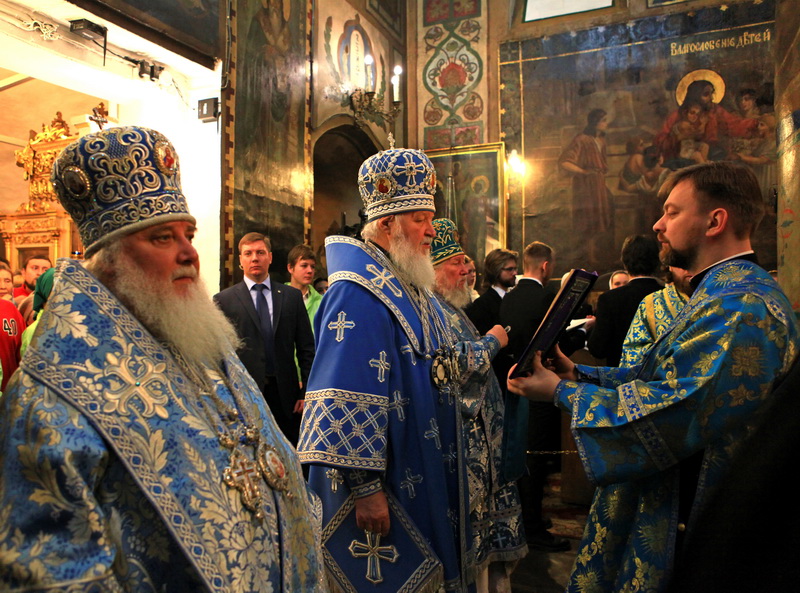 Патриарх посетил в Коломенском выставку "Державная заступница"